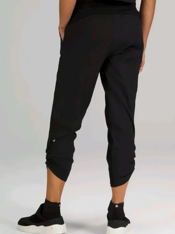 LULULEMON Dance Studio Mid-Rise Cropped Pants Size‎ 4 Black LW6AVQS - Image 2