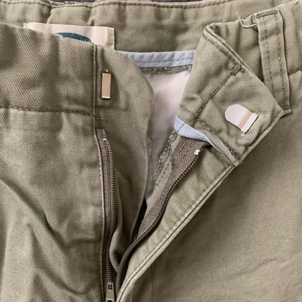 Old navy shorts - Image 4