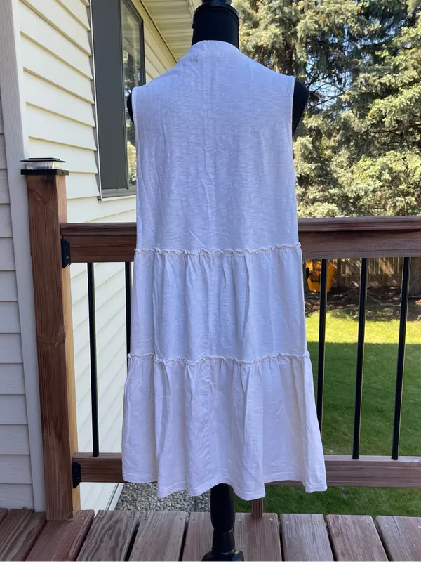 LUSH Sleeveless Notched V-neck Tiered Ruffle Cotton Mini Dress Sz Small Cream - Image 3