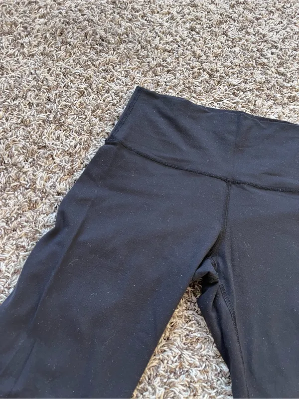 Lululemon Align 24 Inch Inseam Leggings - Image 2