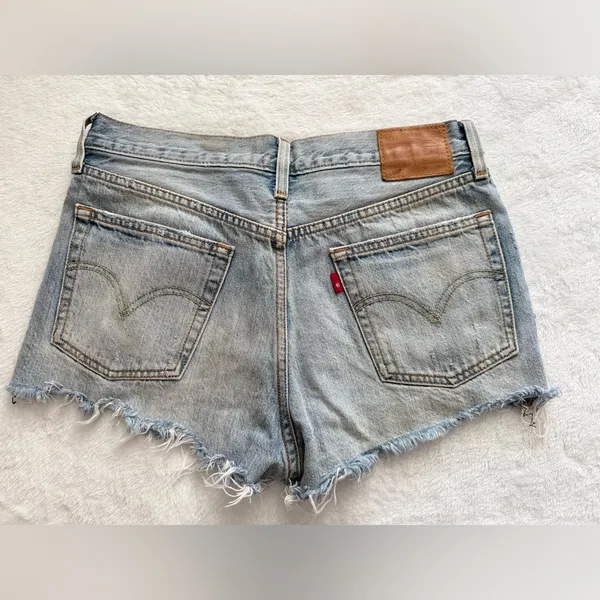 Levi’s 501 Distressed Denim Shorts Light Wash Frayed Hem Button Fly - Image 3