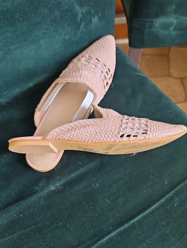 Woven Leather Pointed - Image 5