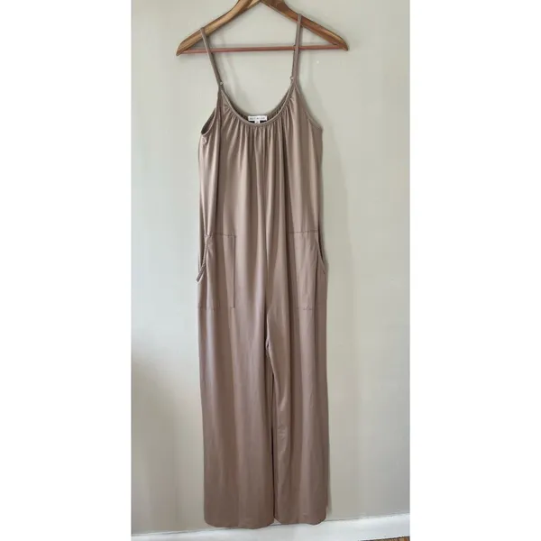 Socialite Sz XS Tan Jumpsuit Adjustable Straps Wide Leg Rompers with Pockets - Image 2