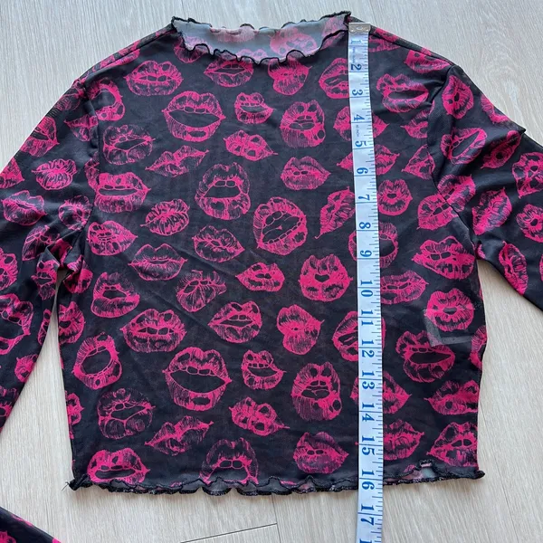 Shein Red Lips Mesh Crop Top Womens Small Long Sleeve Black - Image 5