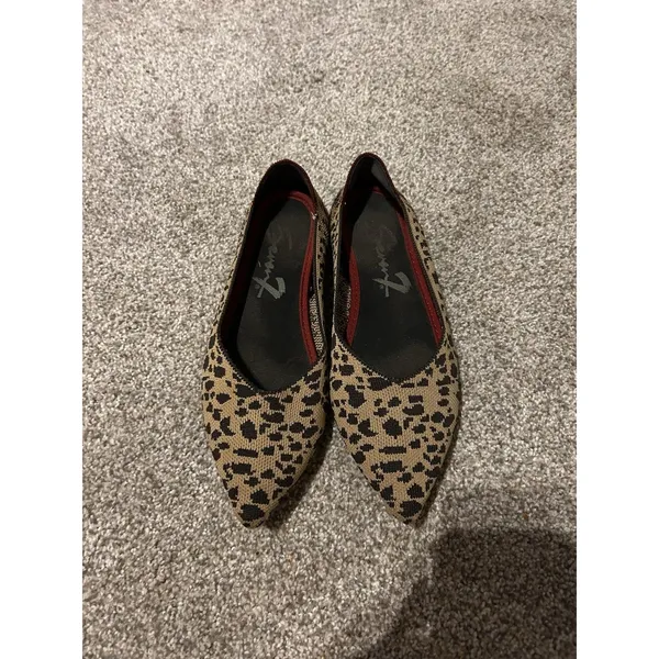 Seven7 Elsa Point Toe Flats Sock‎ Fabric Shoes Women's Sz 8 Animal Print - Image 2