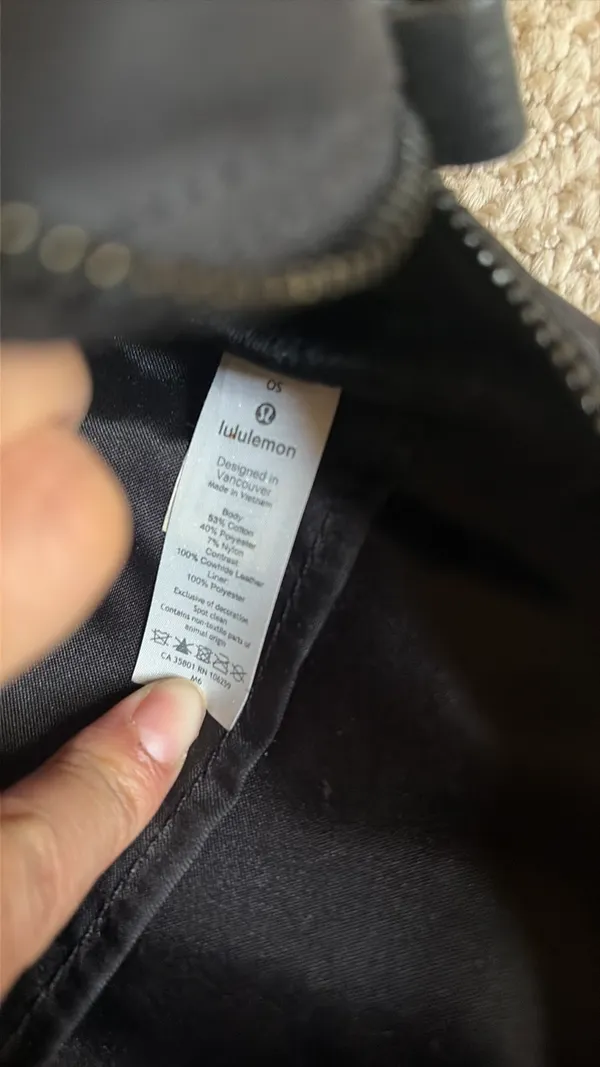 Lululemon Mini Backpack/Crossbody  - Image 9