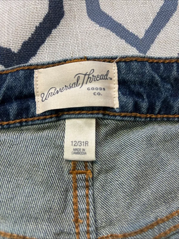 New Universal Thread denim Jean Shorts vintage midi size 12 - Image 3