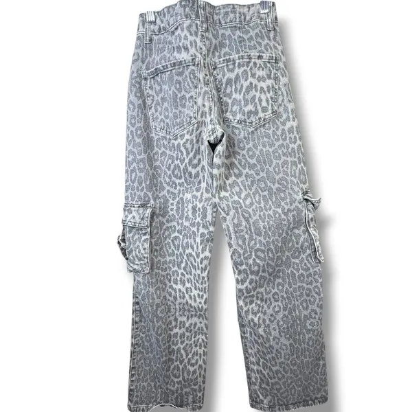DISCLOSURE Gray Leopard Print Mid-Rise Cargo Utility Pants Straight Leg Jeans - Image 4