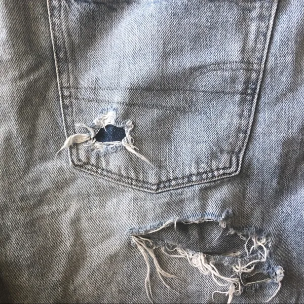 American Eagle 90’s Boyfriend Distressed Button Fly Jean Shorts Z30 - Image 4