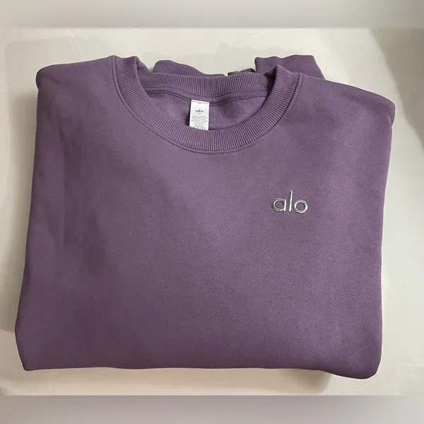 ALO Yoga NWT Accolade Crew Neck Pullover Plum Kiss Size M SOLD OUT Color - Image 8
