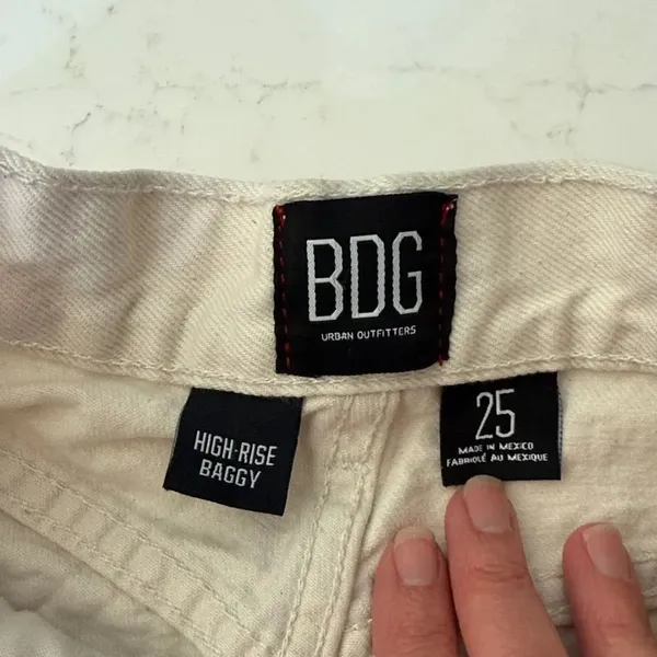 BDG White High-Waisted Jeans. Size 25. Baggy. Cream. - Image 5