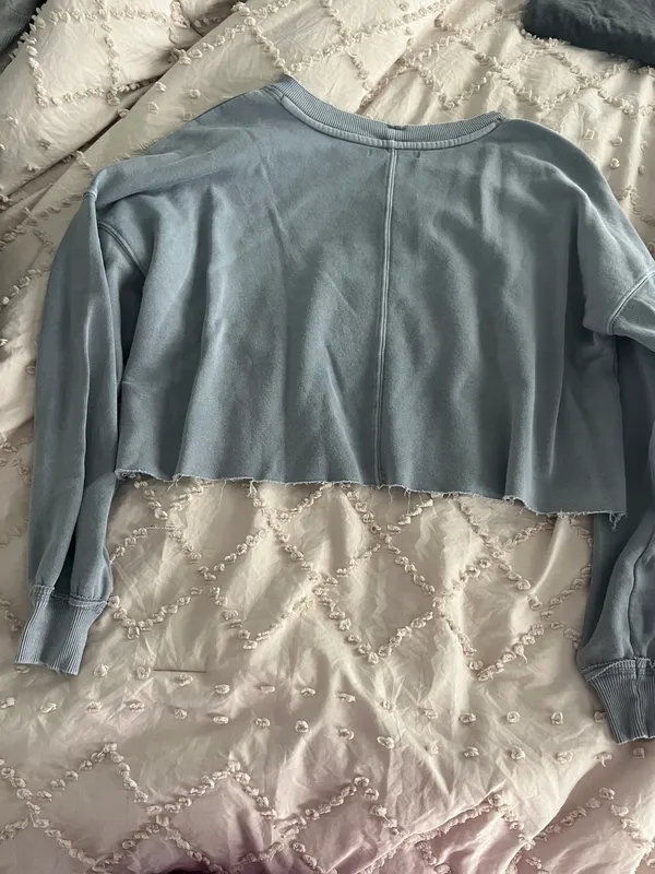 Arizona Cropped Sweater - Image 2