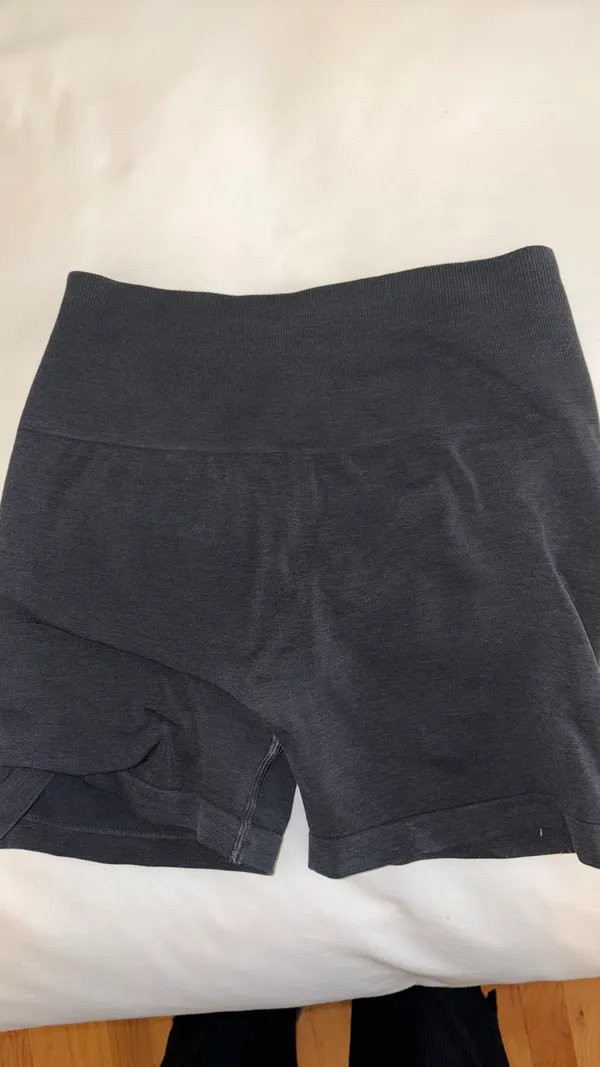 Alphalete Amplify Shorts Black - Image 9