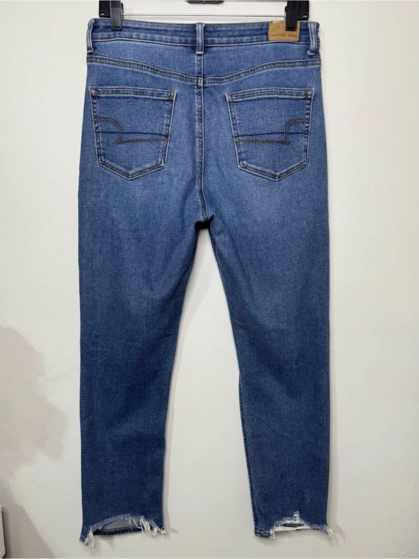American Eagle High Rise Mom Jeans Distressed Stretch Cropped Tapered Ankle 6 - Image 4