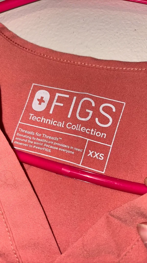 FIGS Scrubs Set - Image 4