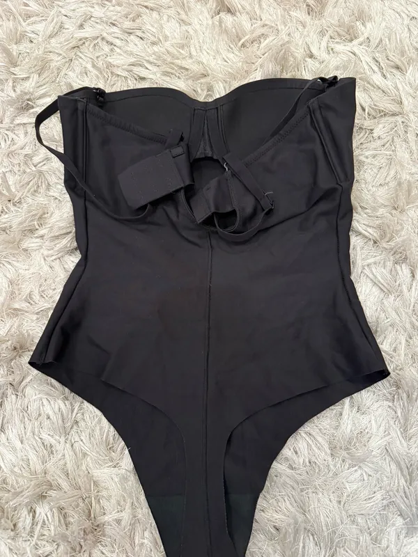 SKIMS Underwire Thong Bodysuit Onyx - Image 6