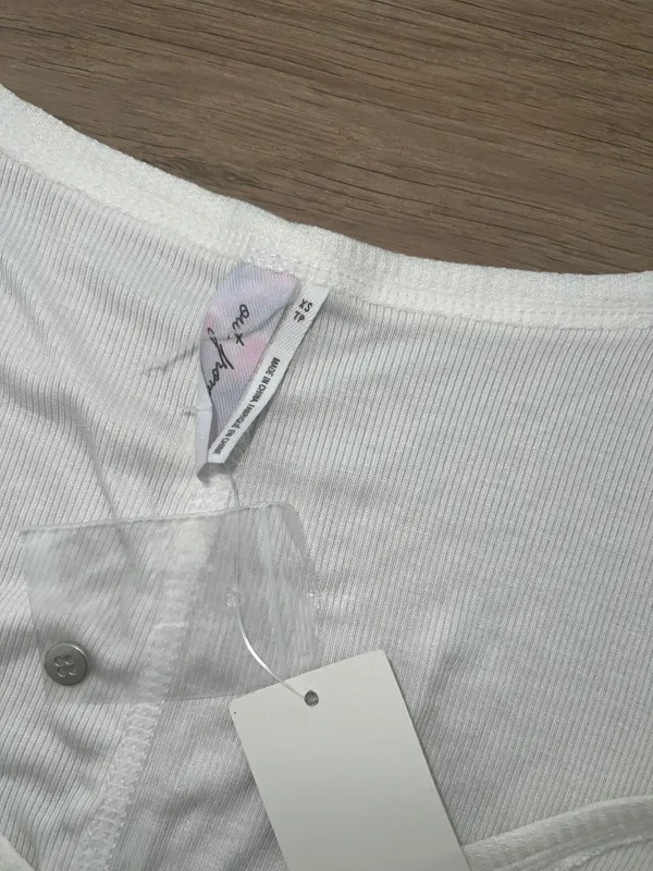 Urban Outfitters brand new button up long sleeve white xs - Image 2