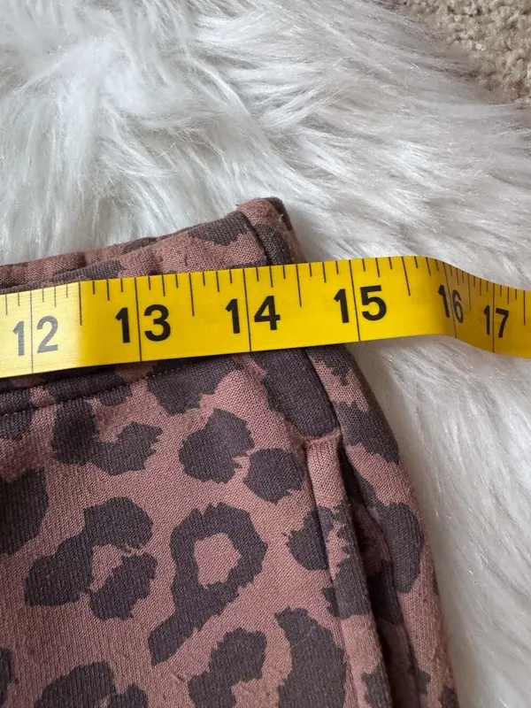 Grayson Threads Size XS Women's Leopard Print Two-Piece Loungewear Set - Image 11