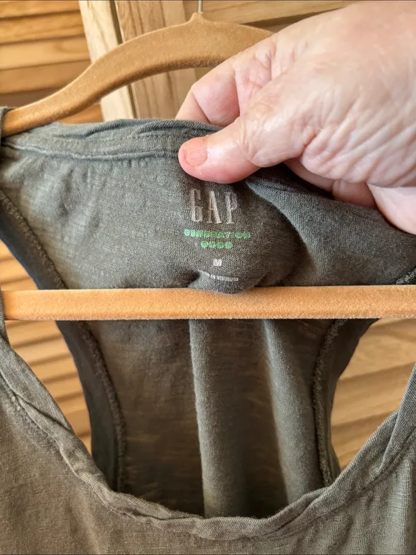GAP Green Scoop Neck Tank Top Medium - Image 3