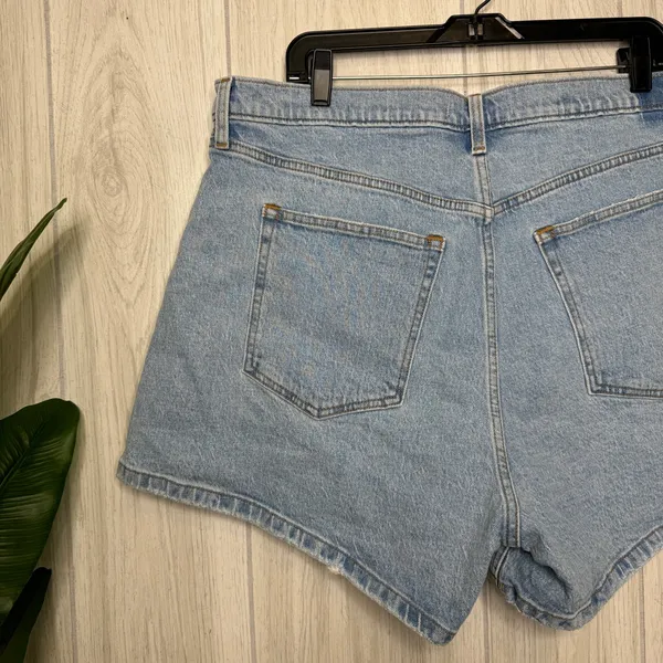 NWT Abercrombie & Fitch Plus Size Curve Love High Rise The 4” Mom Short 34/18 - Image 6