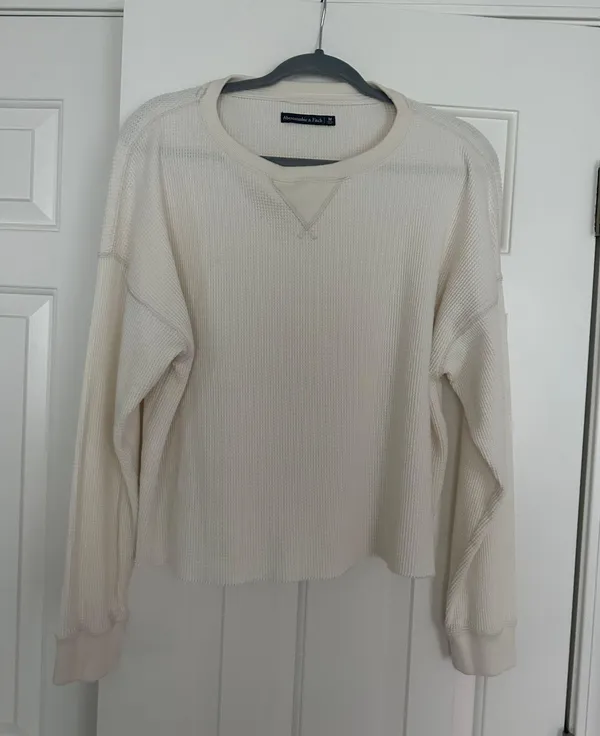 Abercrombie Sweatshirt - Image 2