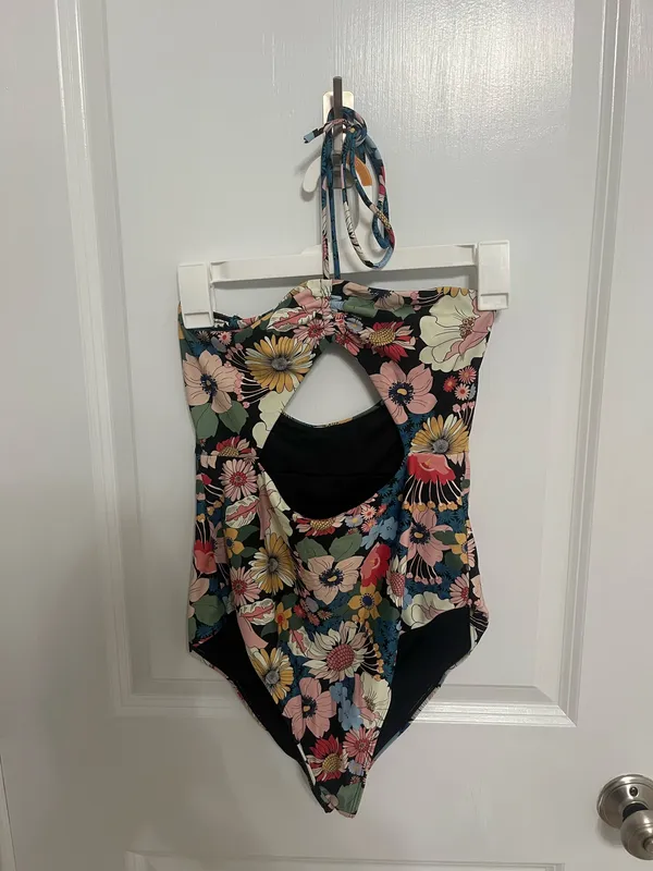 One Piece Floral Swimsuit Multiple Size M - Image 2