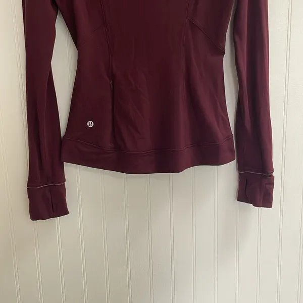 LULULEMON Outrun the Elements 1/2 Zip Long Sleeve Running Top in Garnet Size 4 - Image 12