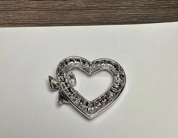 Rhinestone Heart Wreath With Bow Christmas Holiday Brooch Pin Silver Tone NWOT - Image 5