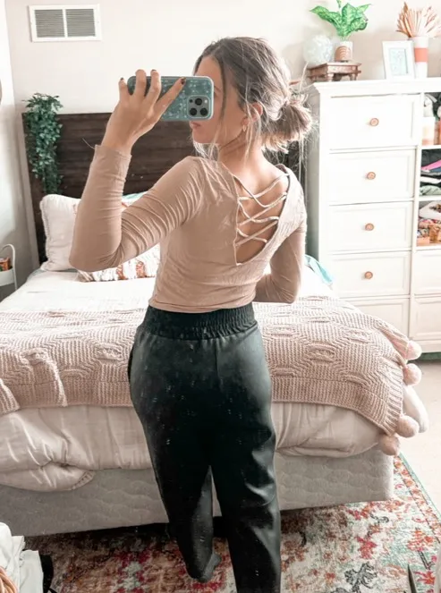 Forever 21 Tan longsleeve with open back - Image 2