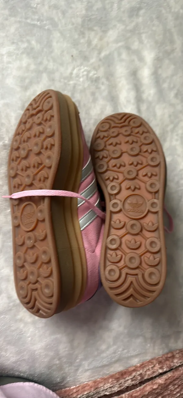 Adidas Women’s Shoes - Image 3