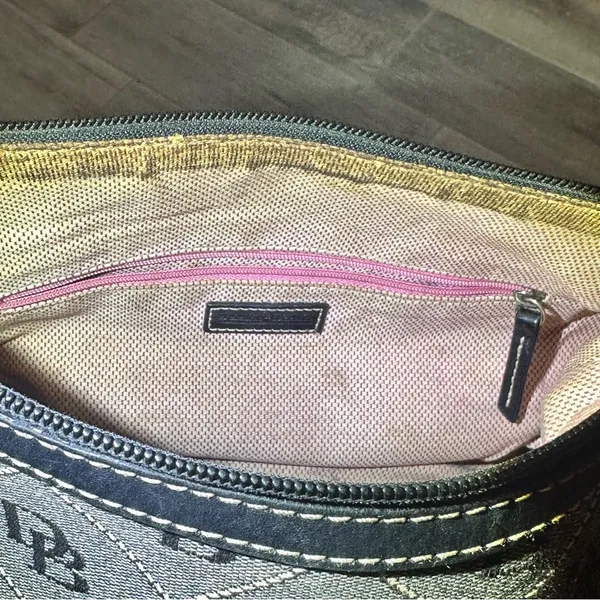 Dooney Bourke Canvas Monogram Y2K Gray / Black Shoulder Bag - Image 7