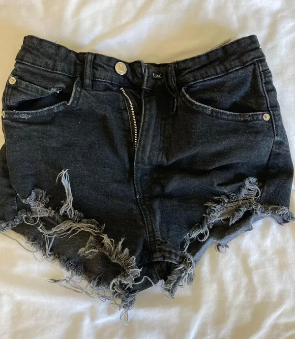 Zara black denim shorts - Image 2