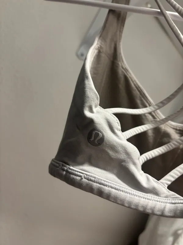 Lululemon Sports Bra 6 - Image 3