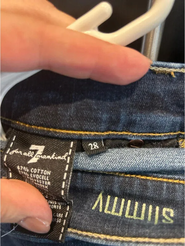 Women’s slim size 28 Seven for All Mankind jeans - Image 4