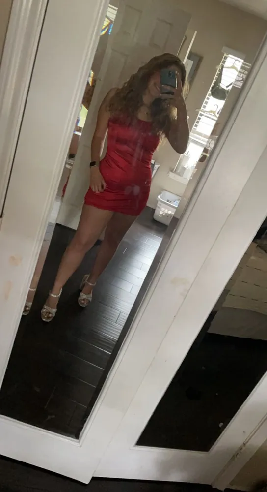 Liz & Sara Red Dress - Image 4
