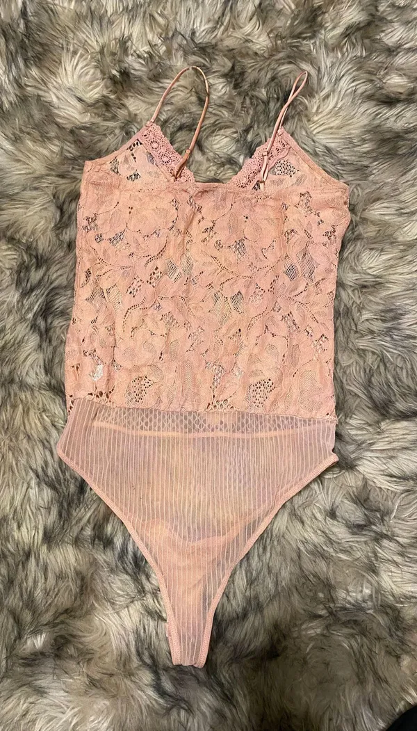 Kendall & Kylie Lace Bodysuit - Image 3