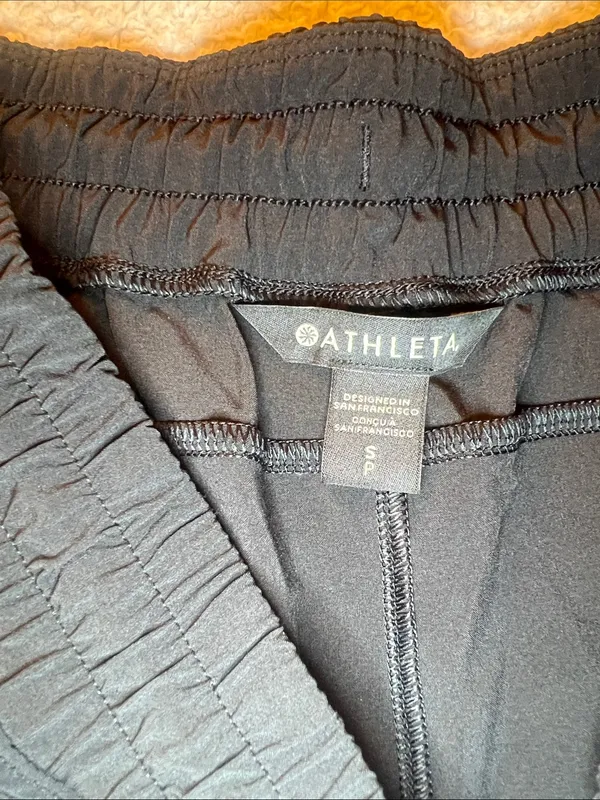 Athleta Crossroads‎ Short Black Featherweight Stretch Size Small NWT - Image 4