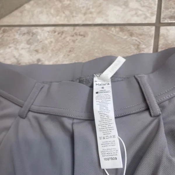 Halara Gray High Waisted Wide Leg Pleated Dress Pants Size Smal NWT stretch - Image 3