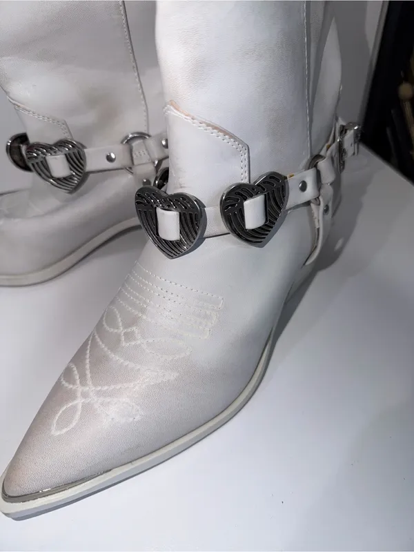 Madden Girl Women's Sweetheart Western Cowboy Boot White‎ 7.5 Hearts Concho - Image 2