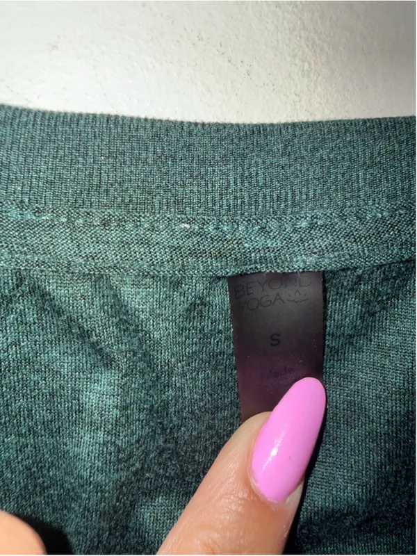 Beyond Yoga Featherweight SpaceDye Daydreamer Long Sleeve Top Green- Size Small - Image 3