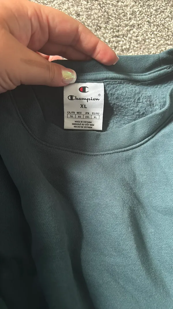Champion Crewneck - Image 2