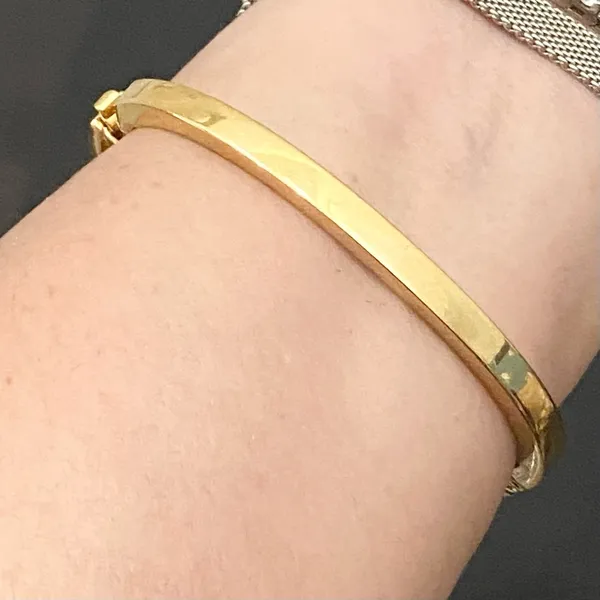 SWAROVSKI Vintage Signed Gold-tone Hinged V Bangle With Teardrop Crystal Charm - Image 5