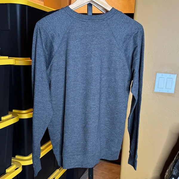 NWT Independent Trading Company Gray Volleyball USA Sweatshirt Size Medium - Image 7