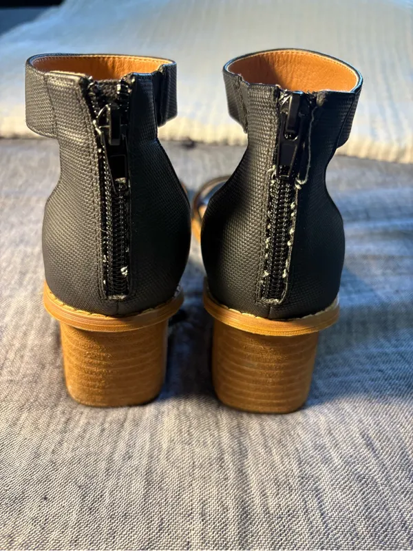 MI.IM black wedge ankle - Image 5