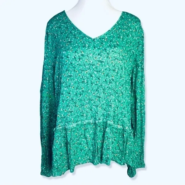 ⭐️PLEIONE Womens Green Floral Flowy Ruffle Oversized Blouse - Image 2