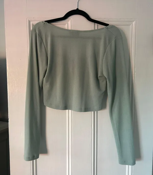 White Fox Tie Crop Top - Image 3