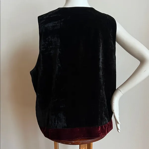 Holiday velour Christmas sweater contest White Stag Black Vest embroidered - Image 4