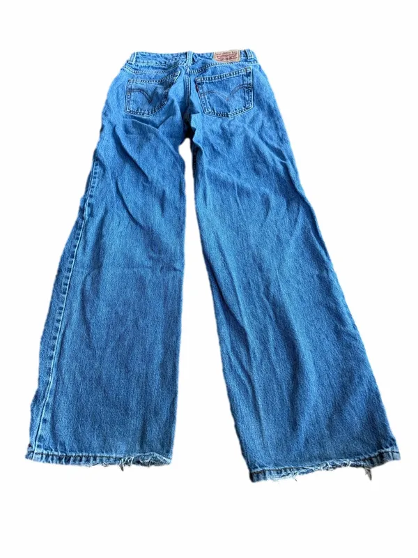 Levi's light blue denim jeans with tan leather patch - Image 2