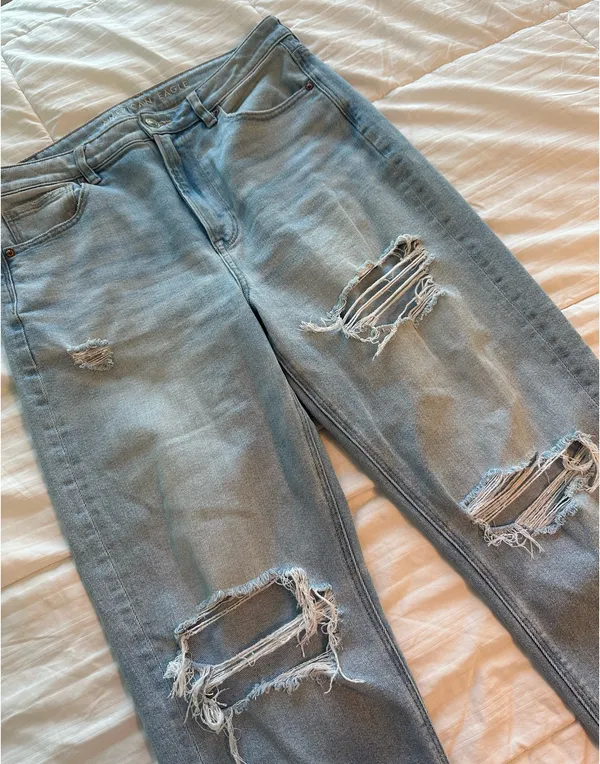 American Eagle Mom Straight Jean - Image 4