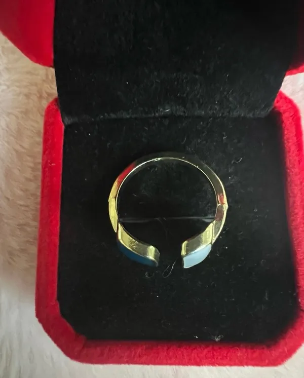Gorgeous Golden Gemstone Adjustable Ring Size 7 - Image 3